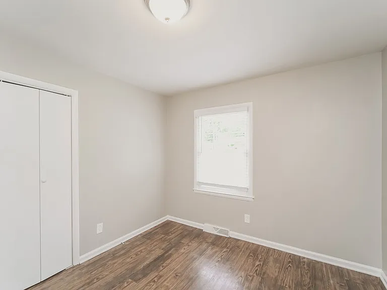 4944 Springview Rd — Photo 16