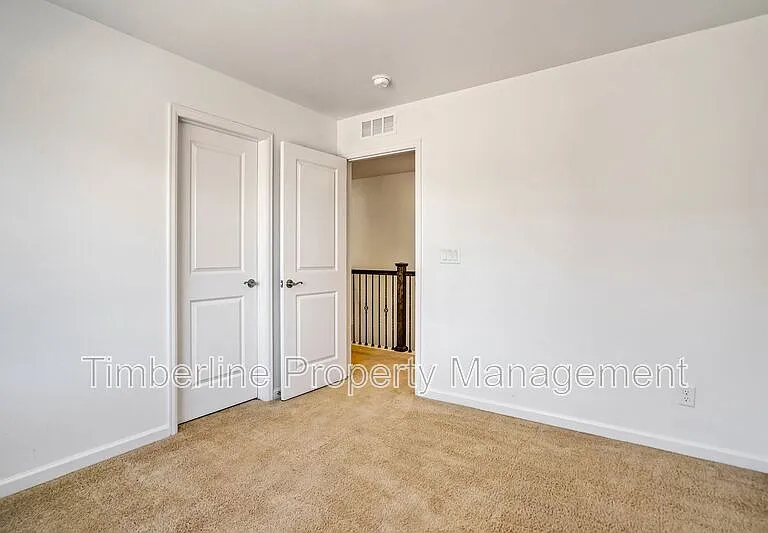 811 Marine Corps Dr — Photo 30
