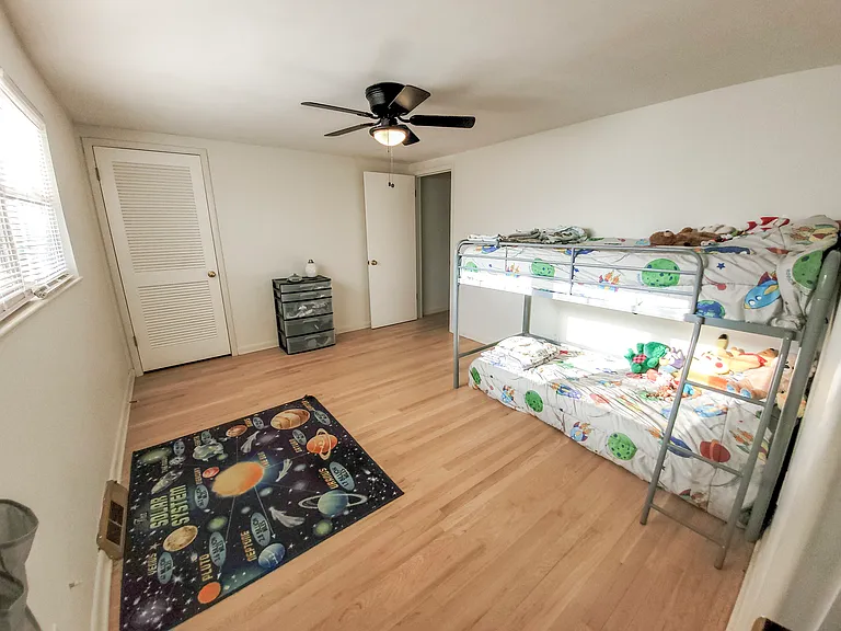 517 E McGee St — Photo 27