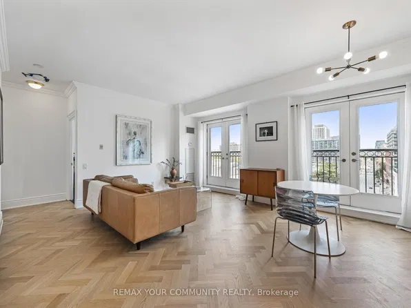 120 Lombard St #901, Toronto, ON M5C 3H5