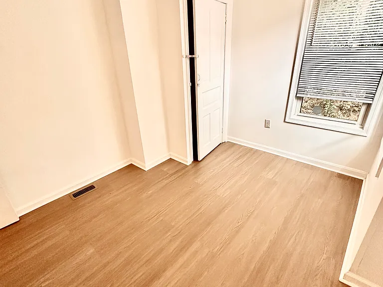 5227 Ridge Ave — Photo 17