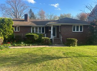 55 Morningside Rd, Colonia, NJ 07067