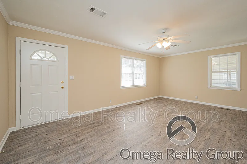 2 bed, 1.0 bath, 1208 sqft, $1,275 — Photo 4