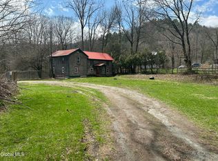 919 Bradford Hill Road, Crown Point, NY 12928