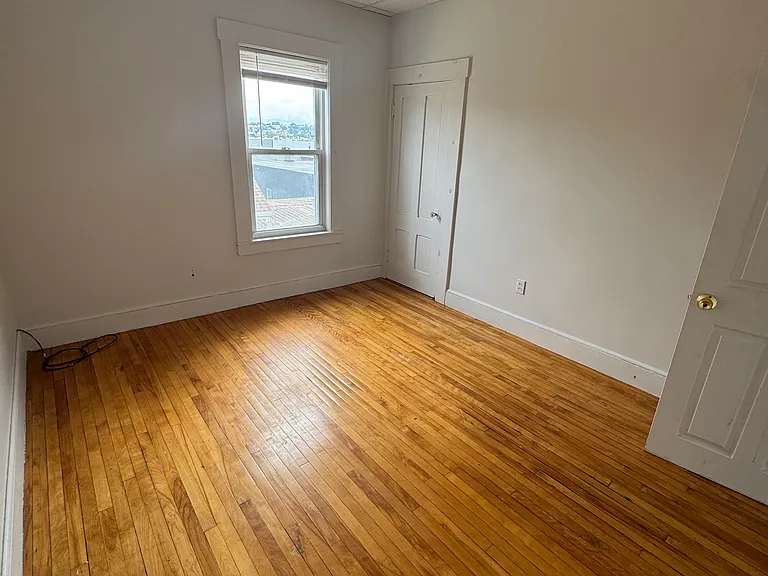 83 Canterbury St #3 — Photo 13