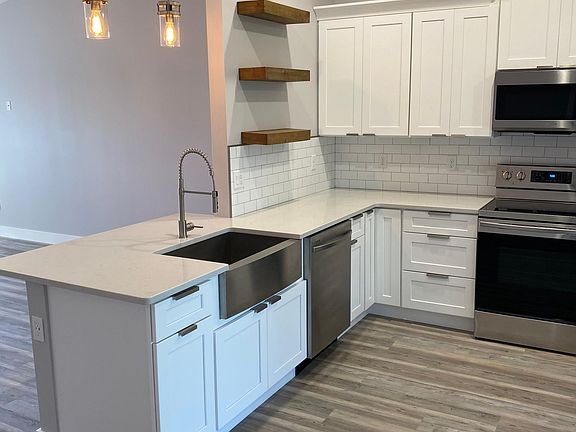 5th image of 112 Lynbrook Dr #B