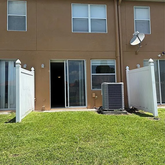 5479 Paradise Cay Cir — Photo 15