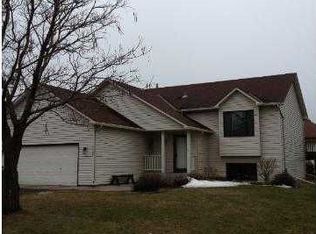 3608 Gershwin Ave N, Oakdale, MN 55128