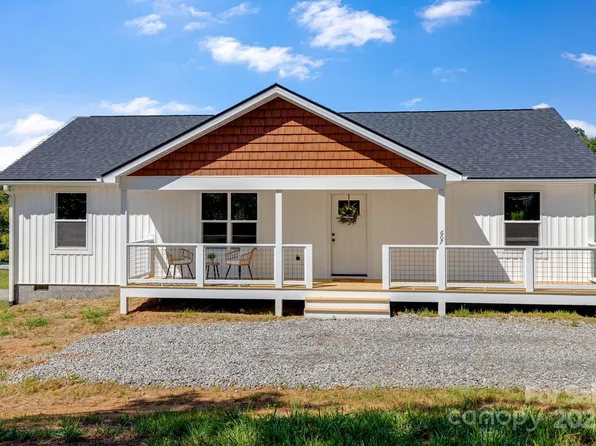 607 Silkwood Dr, Canton, NC 28716