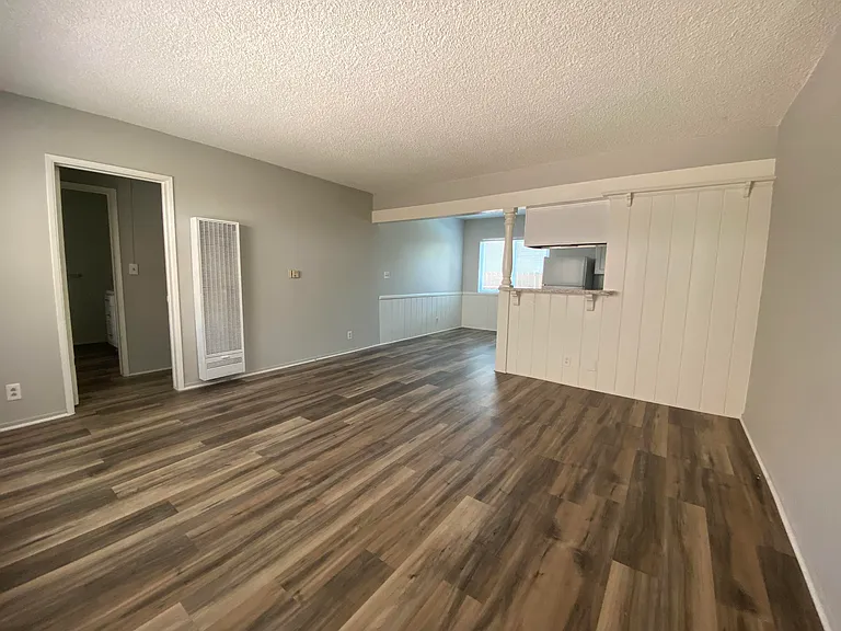 20336 Cohasset St #8 — Photo 2