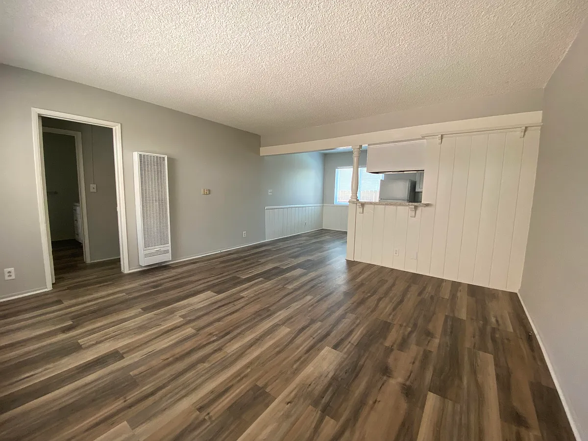 Building Photo - 20336 Cohasset St #8