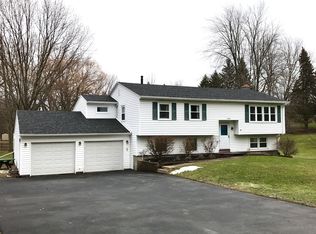 6082 Slocum Rd, Ontario, NY 14519