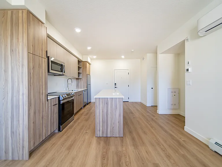 320 19th Ave SW — Photo 58