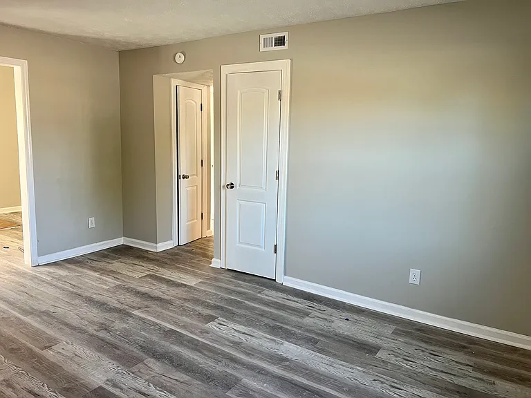 315 Bybee Branch Rd #F — Photo 6