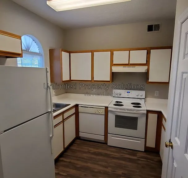 733 Bragg Dr #C — Photo 5