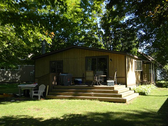 3rd image of 11045 Birchpark Dr