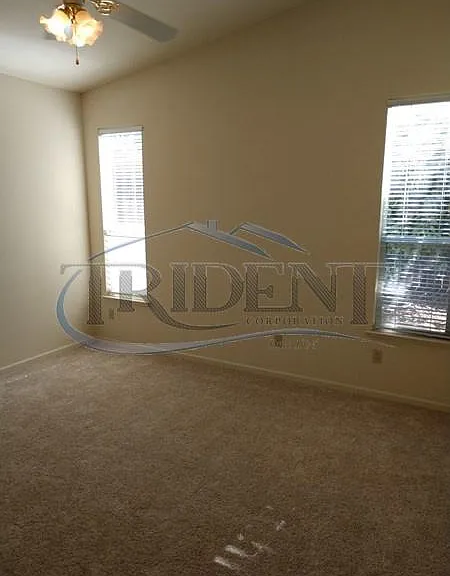 1902 Autumnwood Dr — Photo 5