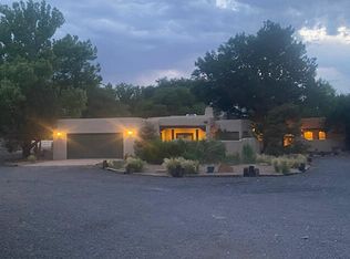 20 Rivendell Ln, Los Lunas, NM 87031