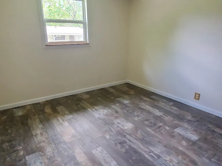 402 Pine St — Photo 10