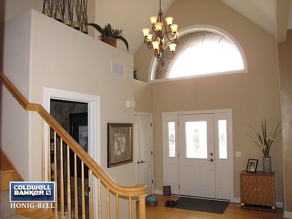 3rd image of 26308 W Elizabeth Ct