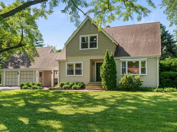 16W661 White Pine Rd, Bensenville, IL 60106
