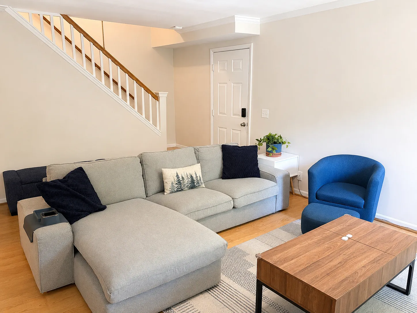 2 bed, 1037 sqft, $2,999 — Photo 3