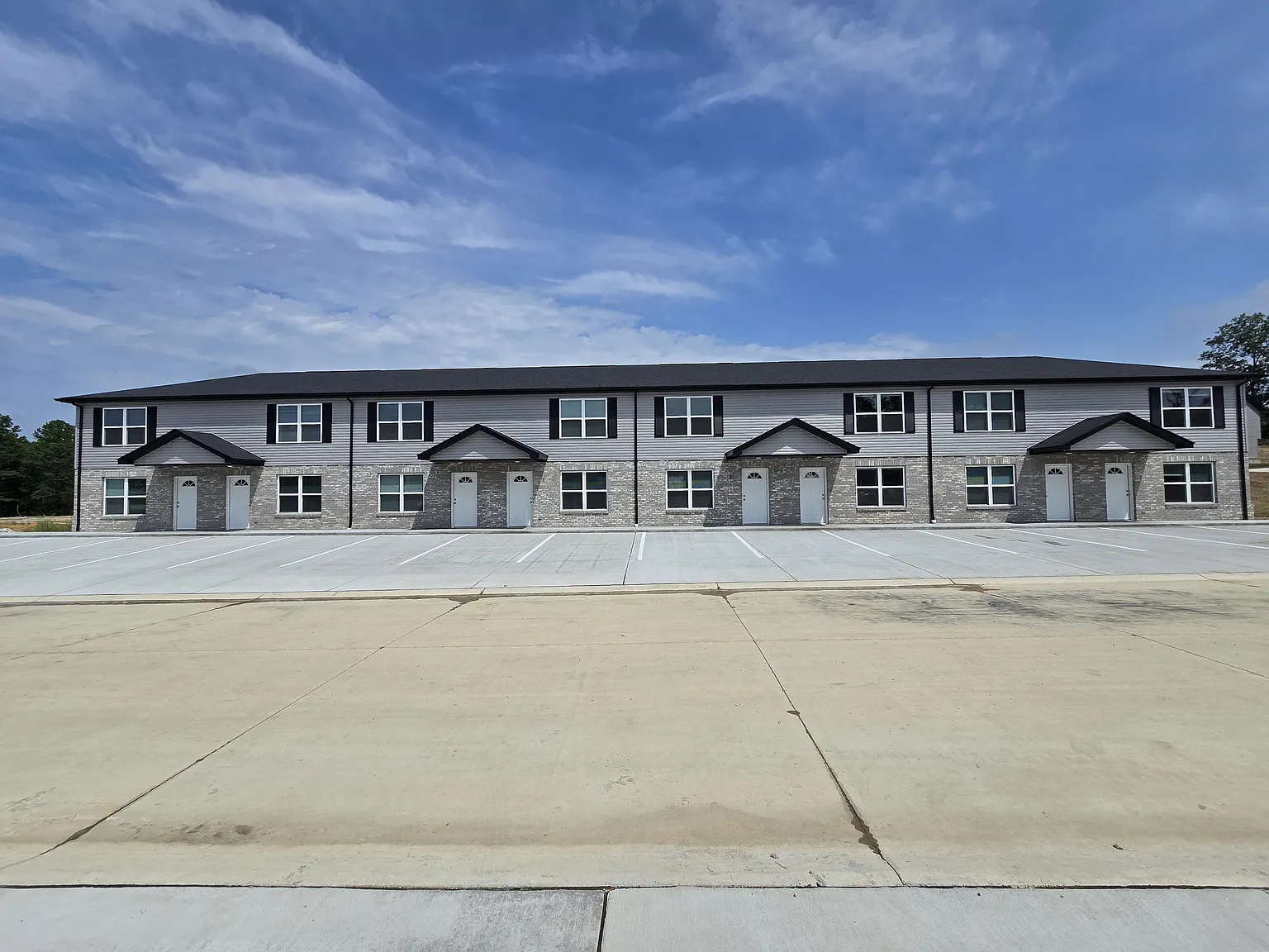 Willow Grove Apartments — Photo 4