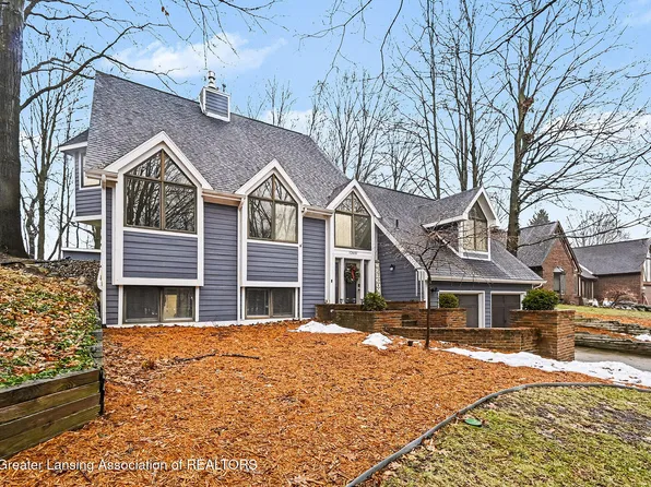 12610 Oneida Woods Trl, Grand Ledge, MI 48837