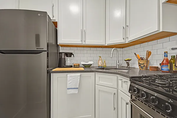 Rented by Compass | media 11