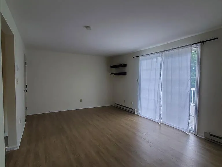 103 Hickory St — Photo 8
