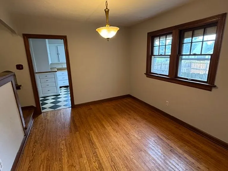 3008 Hoagland Ave — Photo 3