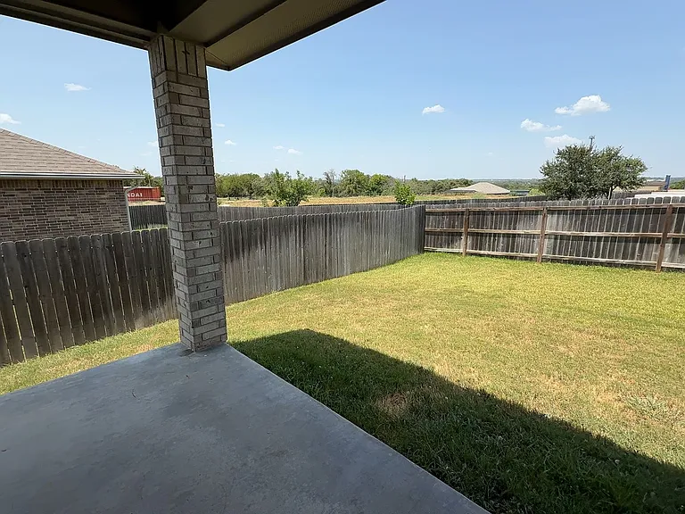 2029 Horatio St — Photo 23