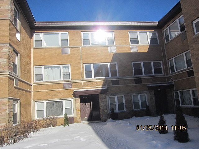 1st image of 6835 N Seeley Ave APT 2L