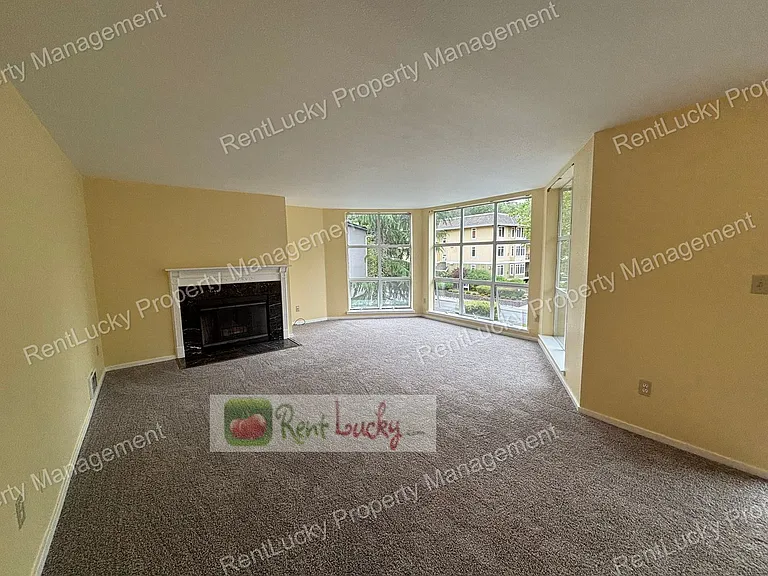 424 102nd Ave SE #202 — Photo 6