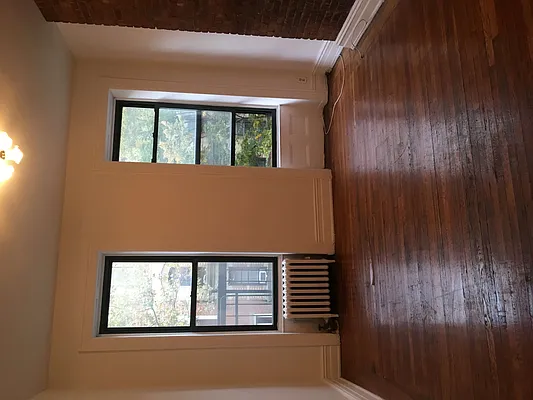 Rented by Urban Real Estate Property Group Inc | media 6
