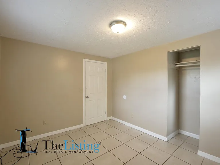 2735 Bungalow Blvd — Photo 8