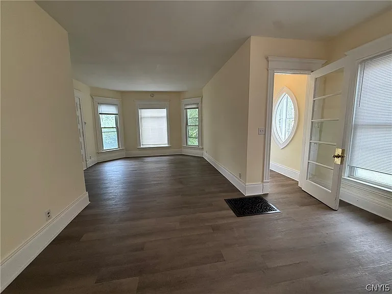 416 Danforth St #1F — Photo 2