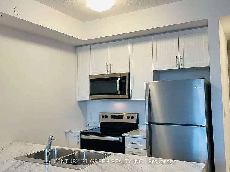 460 Dundas St E #216 — Photo 5