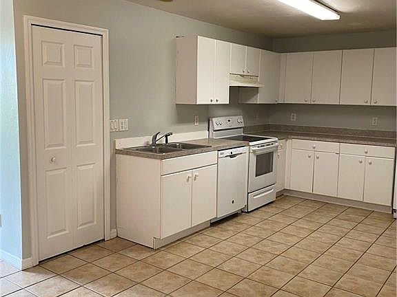 4th image of 732 Ichabod Ave S
