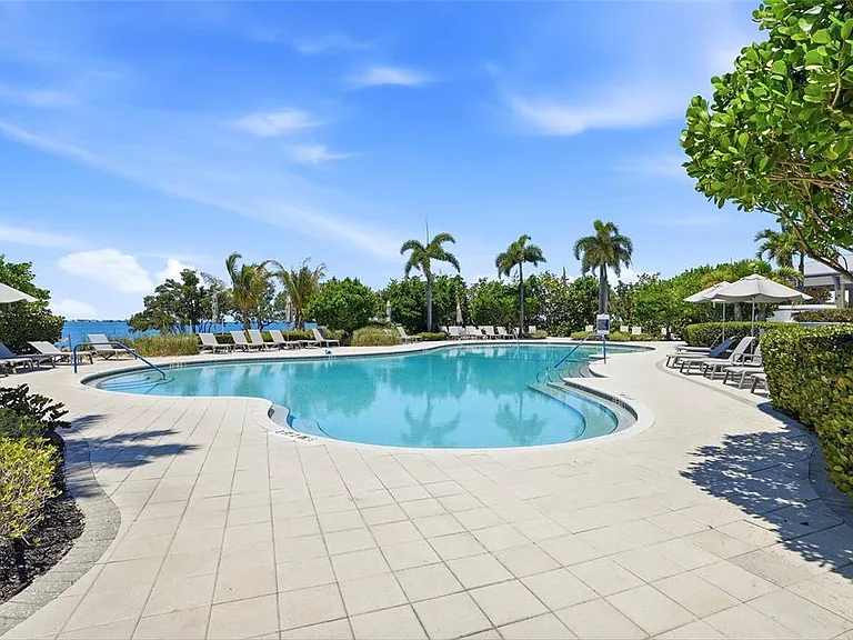 319 Compass Point Dr #201 — Photo 47