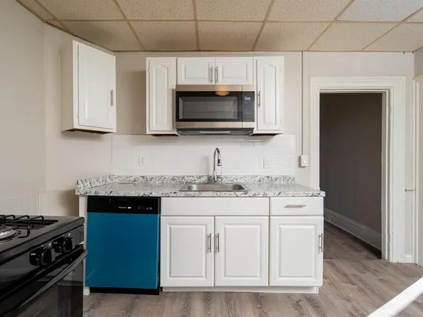 431 10th St #1, Troy, NY 12180