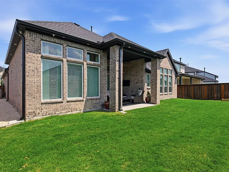 13715 Aventino Pointe Dr — Photo 29