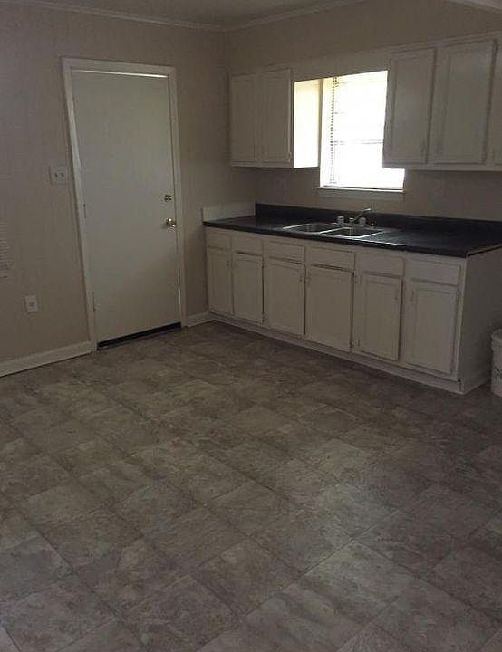 2nd image of 4738 Hillbrook Rd