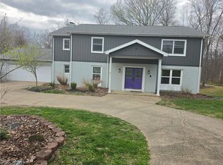 10525 Twin Oaks Dr, Cambridge, OH 43725