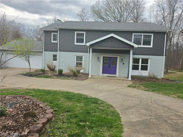 10525 Twin Oaks Dr, Cambridge, OH 43725