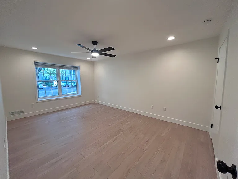 203A Saxony Dr — Photo 17