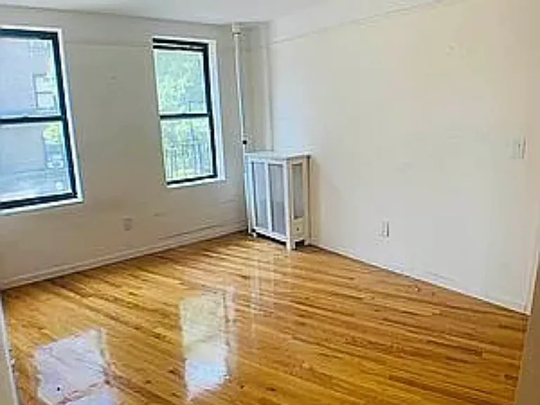 621 W 172nd St #22 — Photo 4