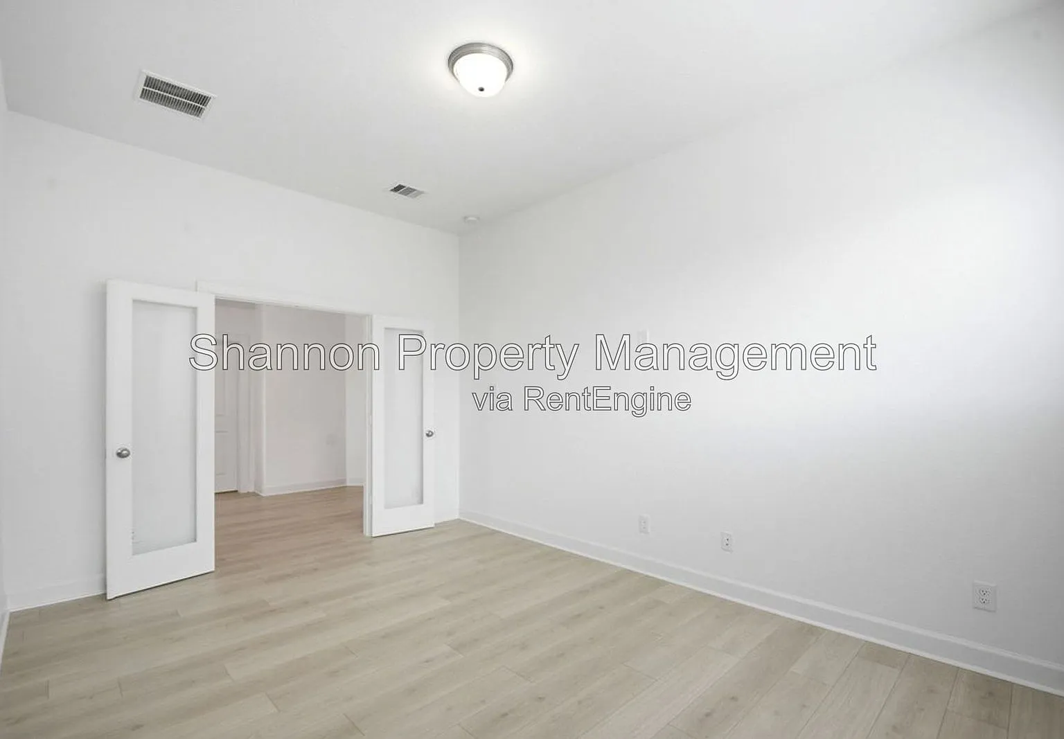 4 bed, 3.0 bath, 3724 sqft, $4,000 — Photo 3