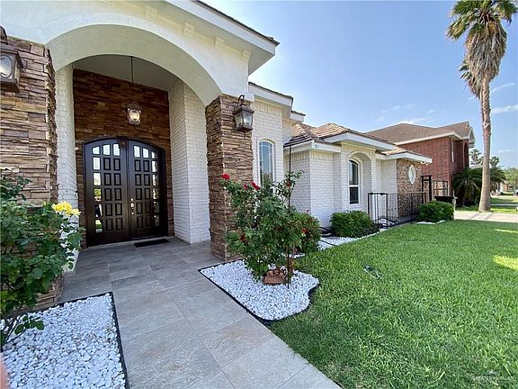 4th image of 805 Amethyst Dr