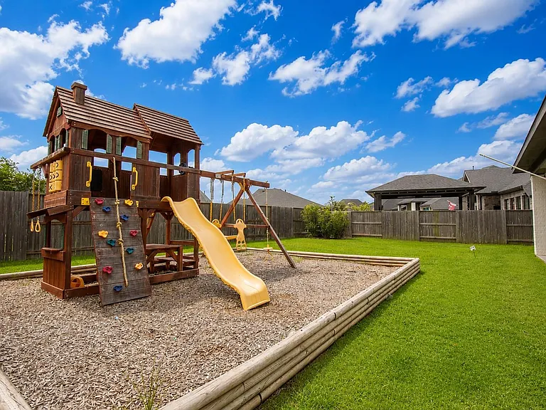 3114 Swift Way — Photo 35